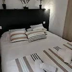 Les Cigalines Apartment